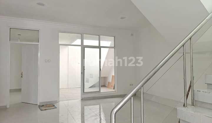 Rumah Rapi Terenovasi 7.5x16 Cluster Garcia Modernland Tangerang 2