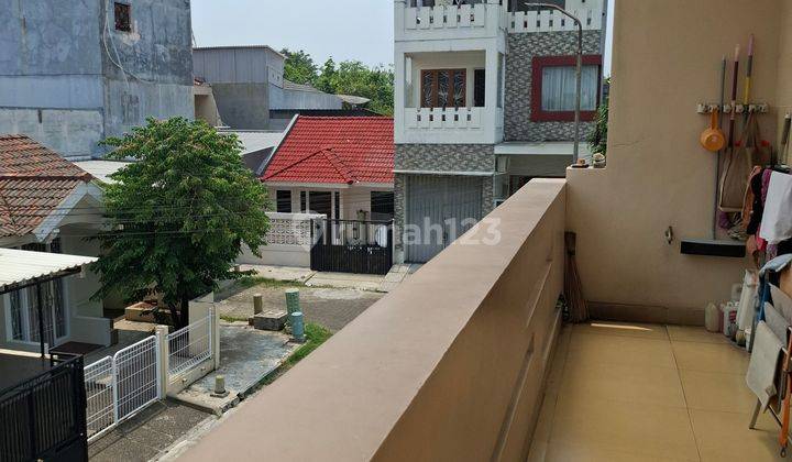 Dijual Rumah Cantik 3,5 Lantai di Metro Permata 1 SHM 2