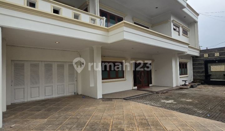 Rumah Mewah Lokasi Sangat Strategis Tebet Jakarta Selatan