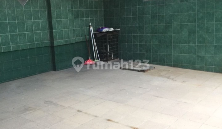 Rumah 7.5X12.5m² Butuh Renovasi Taman Palem Lestari