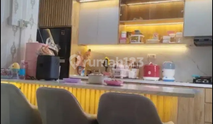 Rumah Hook Full Bangunan+Interior dan Furnished Citra Garden 5 2