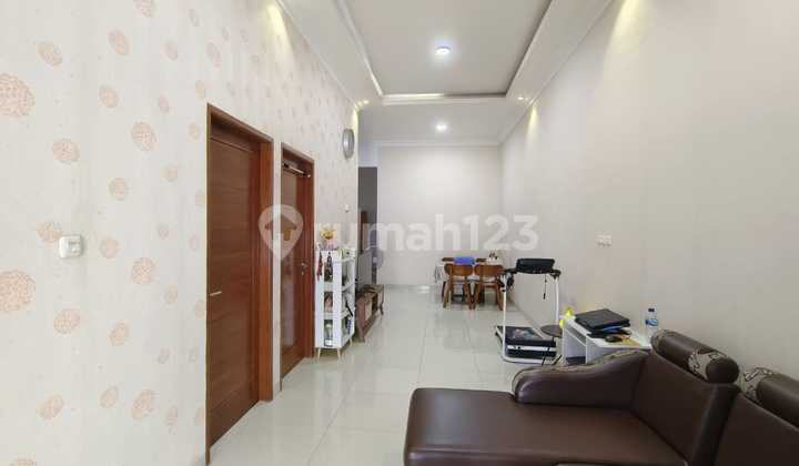 Affordable House for Sale with Furnished in Favorite Cluster Duta Garden Affordable House for Sale with Furnished in Favorite Cluster Duta Garden