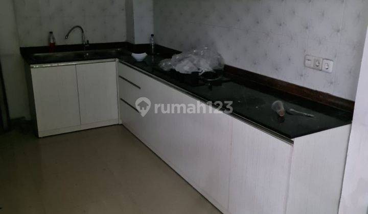 Dijual Rumah Modern Siap Huni 3 Lantai Di Tomang Jakarta Barat 2