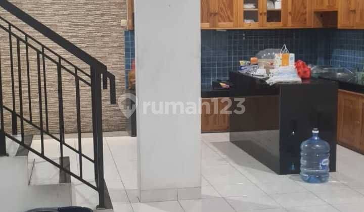 Rumah Siap Huni 2 1/2 Lantai Taman Palem Lestari