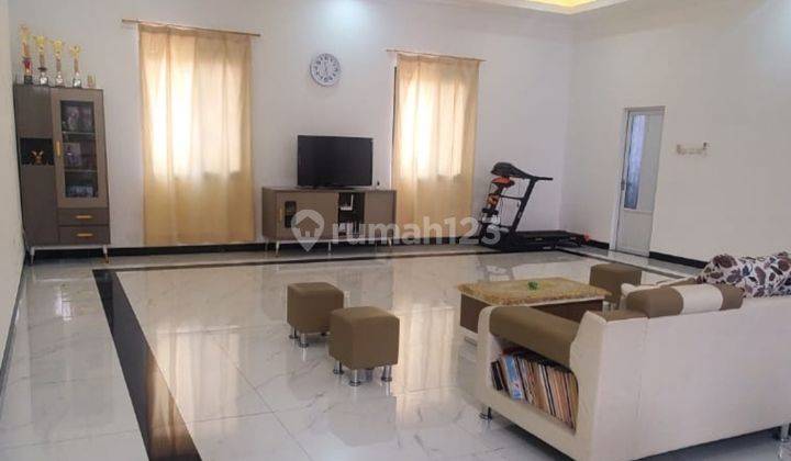 Rumah Mewah Furnished Model Klasik Modern Puri Gardena 1