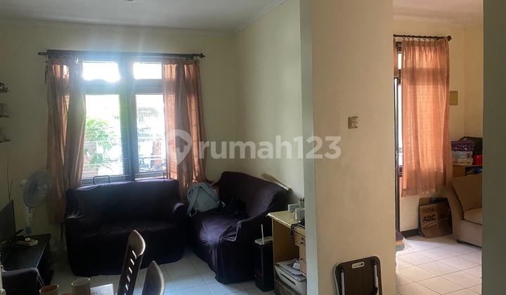 Rumah Furnished Siap Huni Hadap Utara Daan Mogot Baru