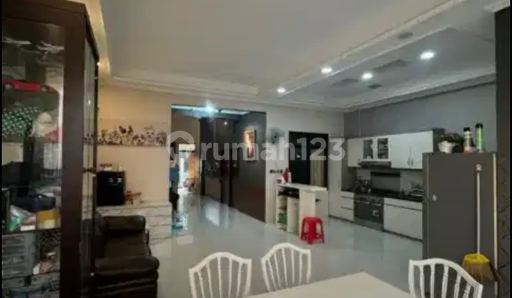 Rumah Luas Cantik Dalam Cluster Simprug Di Poris
