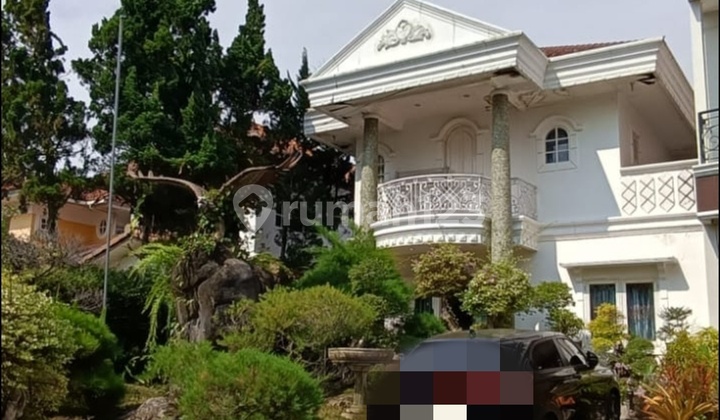 Villa Nuansa Asri Dengan Club House Dan Strawberry Farm Puncak Resort