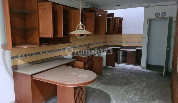 Dijual Rumah di Taman Palem Lestari, Jakarta Barat 1