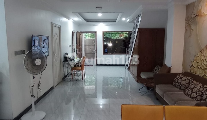 Well-Maintained Hook House Special Price 3.5 Floors Taman Palem Lestari