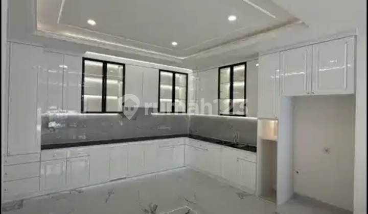 Rumah Bangunan Baru 3.5 Lantai Full Interior Mewah Cluster Golf Lake Residence 2