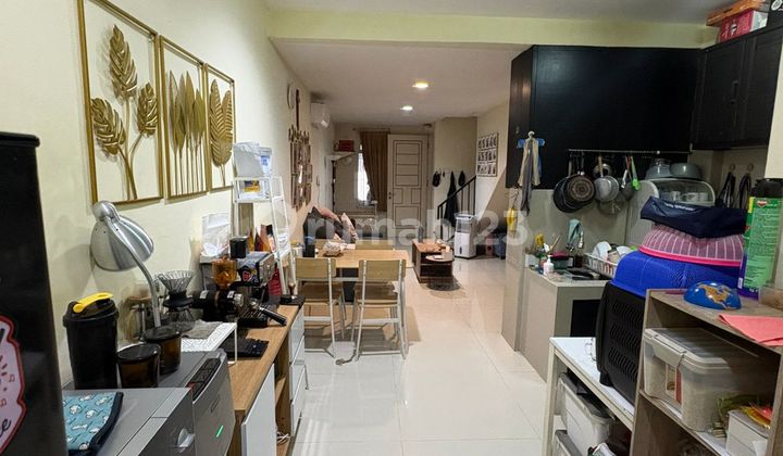 Rumah 2 1/2 Lantai Rapi Terawat Taman Palem Lestari 2