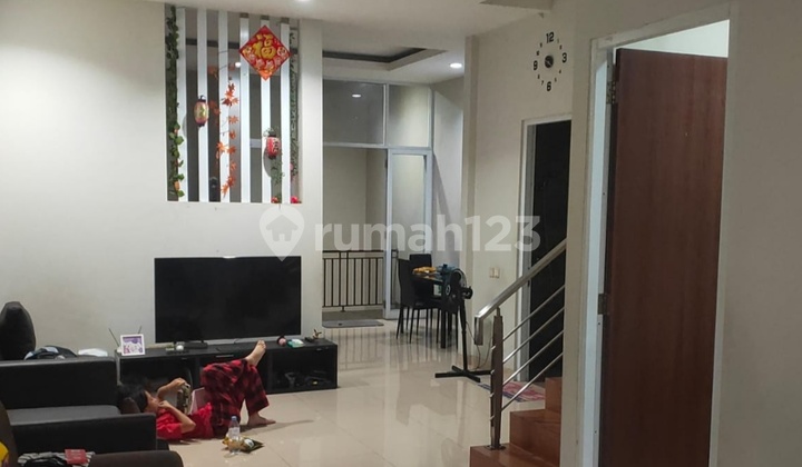 Rumah 3 Lantai Siap Huni Blok Favorit Taman Surya