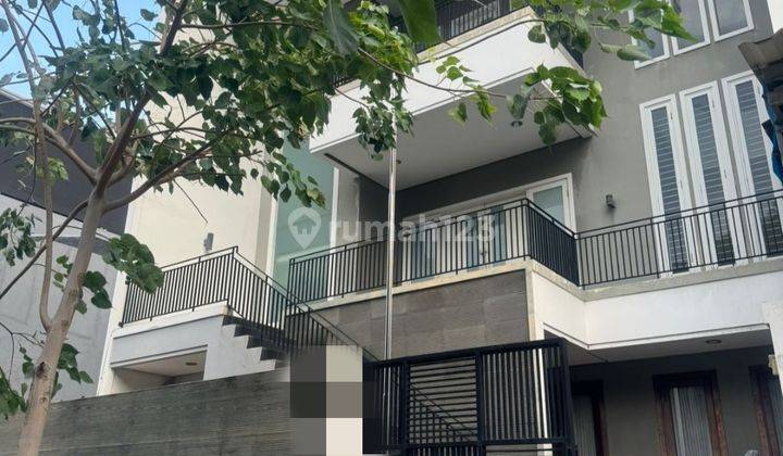 Rumah Mewah 3 Lantai View Taman Turun Harga Ukuran 10x20 Grisenda Pik 1