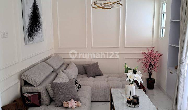 Dijual Rumah Mewah di Angel Residence, Jakarta Barat 1