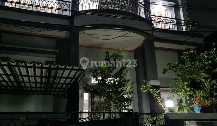 Dijual Rumah Modern Siap Huni 3 Lantai Di Tomang Jakarta Barat 1