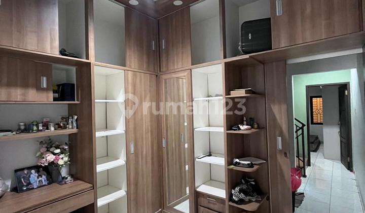 Rumah 3 Lantai Nyaman Siap Huni Sumur Bor Cengkareng