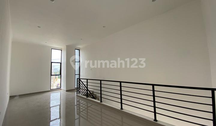 Can be KPR, Shop House, 2 Floors with Cashback, Lively Environment 2