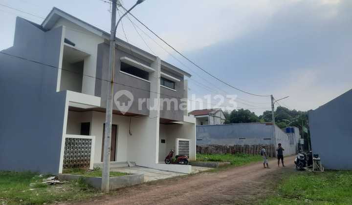 Cukup 3 Jt Bisa Langsung Dapatkan Rumah Di No.32 Jalan Sirojul Munir Rt.01/rw.03, Jln. Sirojul Munir, Jatisari, Jatiasih, Kota Bekasi, Jawa Barat, Indonesia, 17426, Jati Asih
