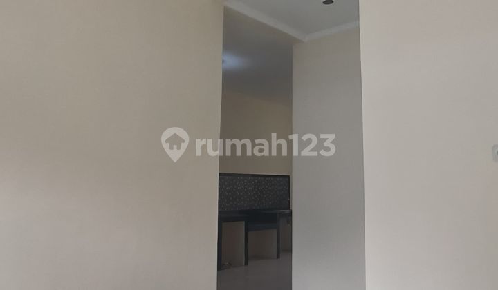 For Rent: Nice, Cheap House Near Train Station, Flood-Free 2
