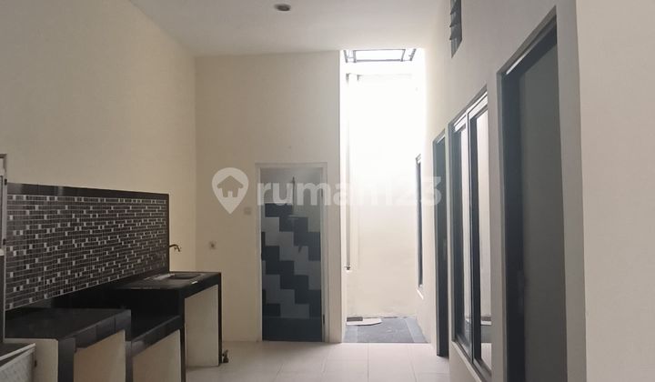 Disewa Rumah Bagus Murah Dekat Stasiun Kereta Api, Bebas Banjir