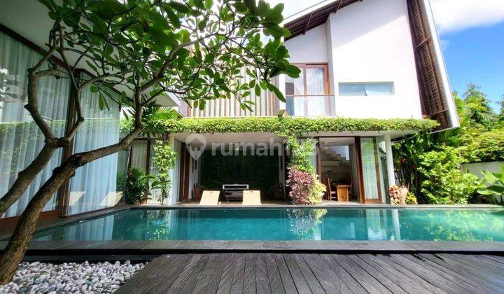 Villa minimalis di area Puri Gading Jimbaran  1