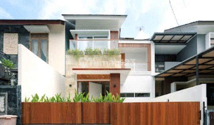 Modern minimalist house with swimming pool in lower Jimbaran 1