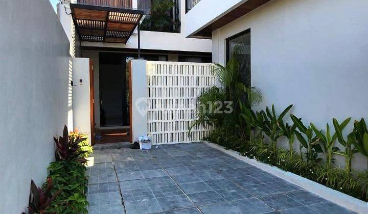 Brand New Tropical Style Villa In Kerobokan Bali 2