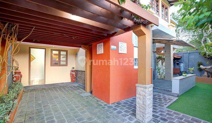 Semi Villa House Located In A Beautiful Villa Area 2