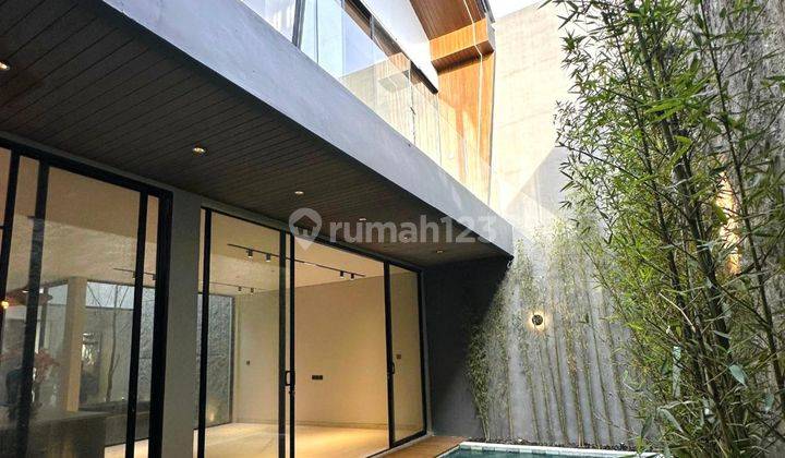 Rumah Baru Style Luxury Modern Di Denpasar Barat 2