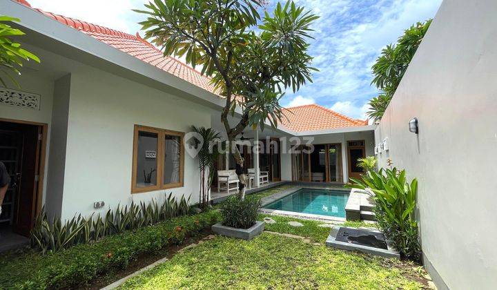 Langka Villa Di Sanur Sisi Pantai Full Furnished 2