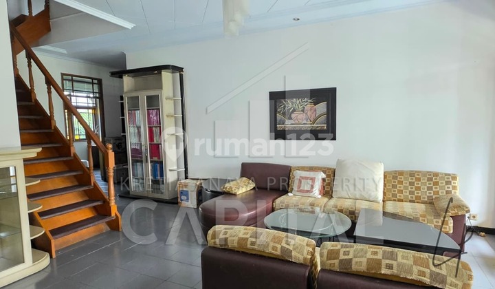 Ready-to-Live and Well-Maintained House in Gunung Batu, Bandung Ready-to-Live and Well-Maintained House in Gunung Batu, Bandung