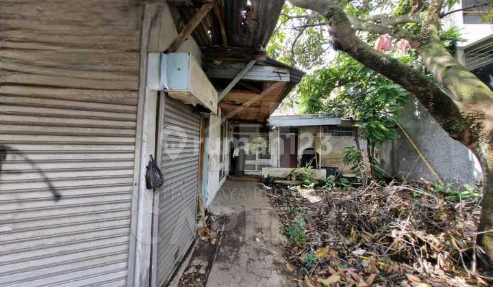 Bangunan Hitung Tanah Lokasi Tengah Kota Cocok untuk Rumah Kost dan Mini Market