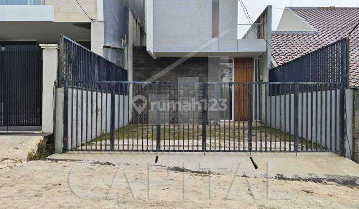 Rumah Siap Huni di Geger Kalong Permai Komplek One Gate Security 1