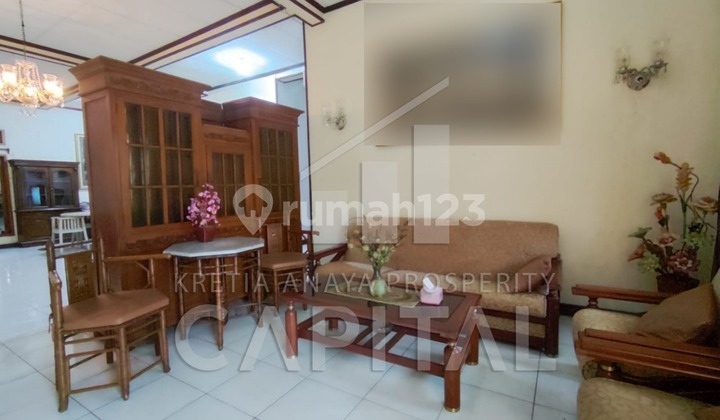 Rumah Asri Untuk Keluarga Besar di Setra Duta  2