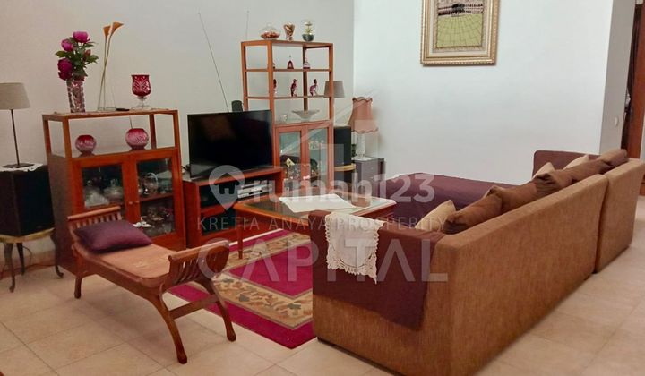 Rumah Semi Furnished dengan Suasana Sangat Sejuk dan Asri di Setraduta Bandung