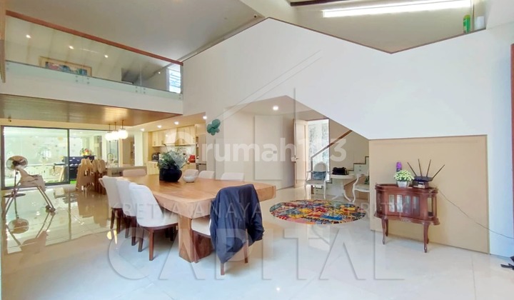 Rumah Minimalis Luxurious Concept And Bangunan Baru Semi Furnished Area Ciumbuleuit