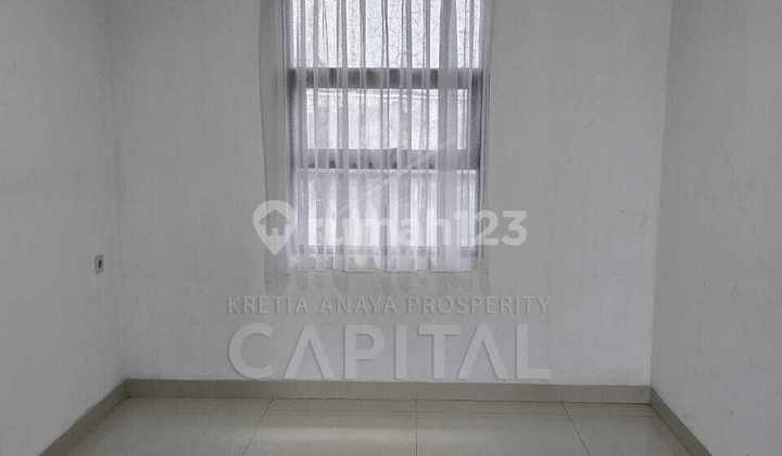 Rumah Nyaman Nan Semi Furnished di Setraduta Hegar Bandung 2