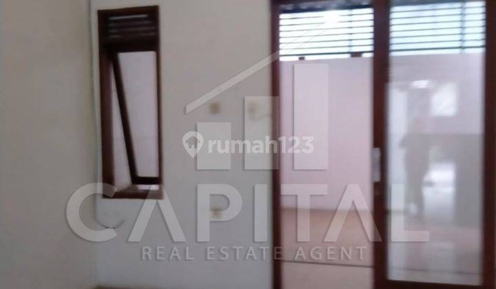 Rumah Strategis Dalam Komplek di Pesona Pasteur Residence One Gate Cluster , Gunung Batu 2