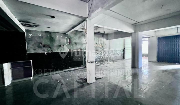 Strategic Location Business Space Suitable for Various Businesses and Enterprises on Buah Batu Raya. Strategic Location Business Space Suitable for Various Businesses and Enterprises on Buah Batu Raya.