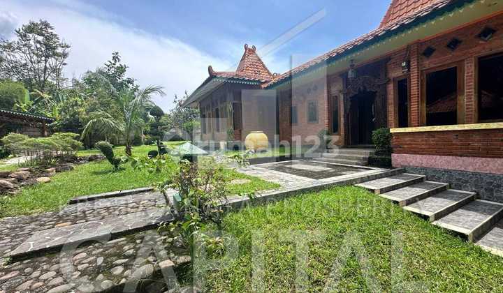 Rumah Villa Javanesse Style dengan Kebun nan Luas di Purwakarta Cocok Untuk Berlibur Ataupun Dijadikan Resto Tradisional