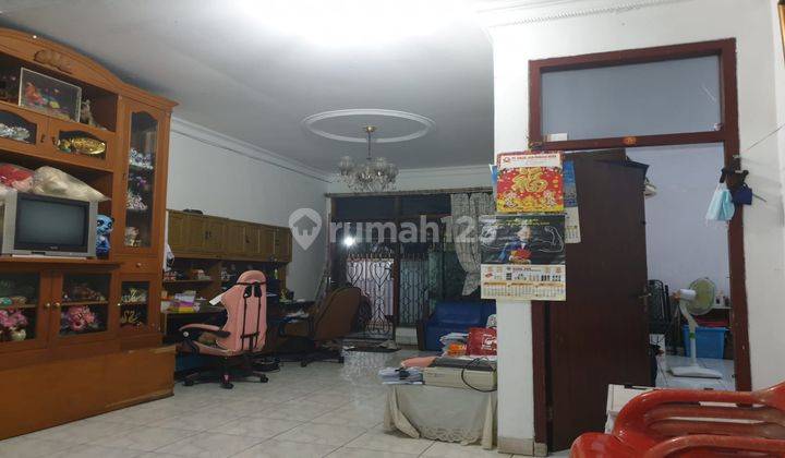 Rumah 1,5 Lantai Luas 200 M2 Di Tanjung Duren Barat Shm 2