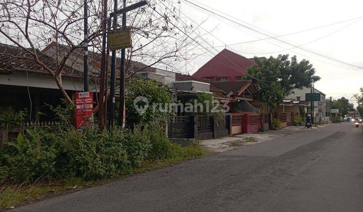 Tanah Dan Bangunan Di Jalan Raya Candi Gebang Ngemplak Sleman Yogyakarta 2