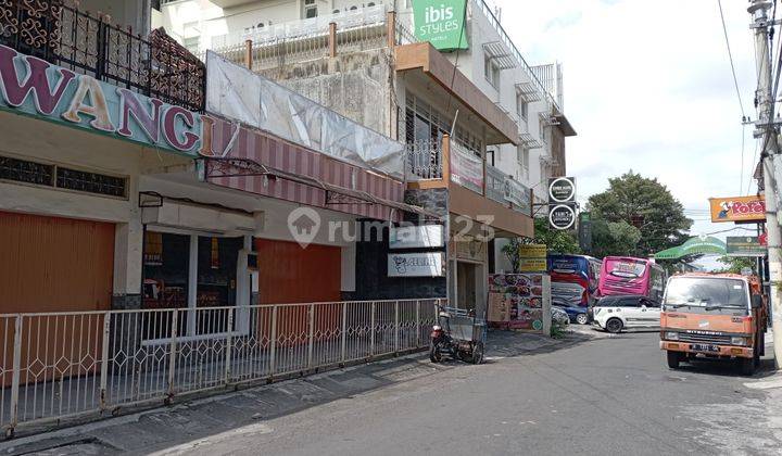 Ruko Gandeng Jalan Dagen Malioboro Yogyakarta 2