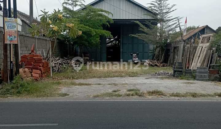 Warehouse with Land Area of 920 Square Meters Located in Sewon, Bantul