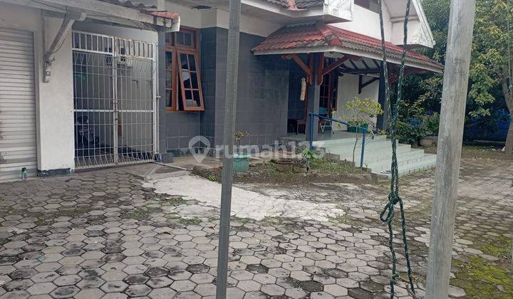 RUMAH TINGGAL 7 KAMAR DI JALAN KADIROJO DEKAT CANDI SAMBISARI 1