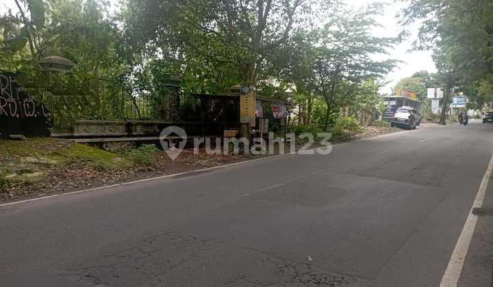 Freehold Land 2265 Square Meters Strategic Location on Jalan Tajem, Ngemplak, Sleman