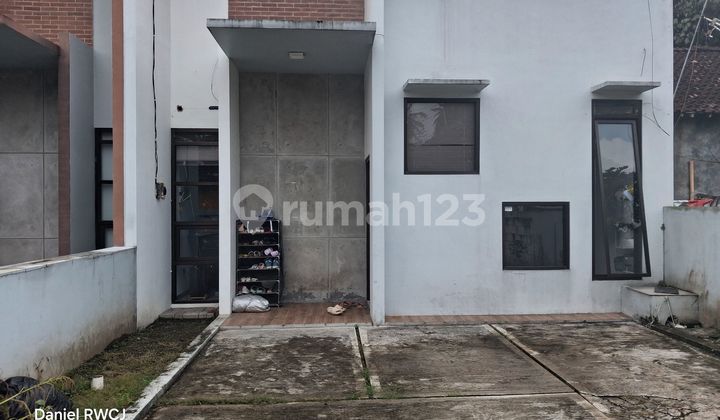 Rumah Minimalis Pangukan di Jalan Krmt Pringgodiningratan Tridadi Sleman Jogjakarta