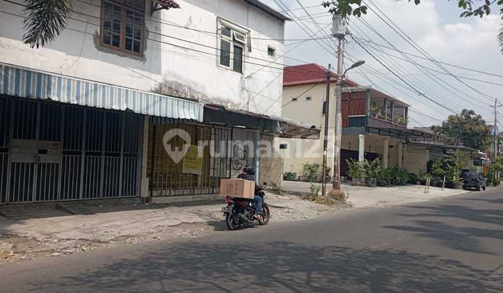 Ruko 3 Lantai Cocok Untuk Toko Di Jl Mangkuyudan Yogyakarta