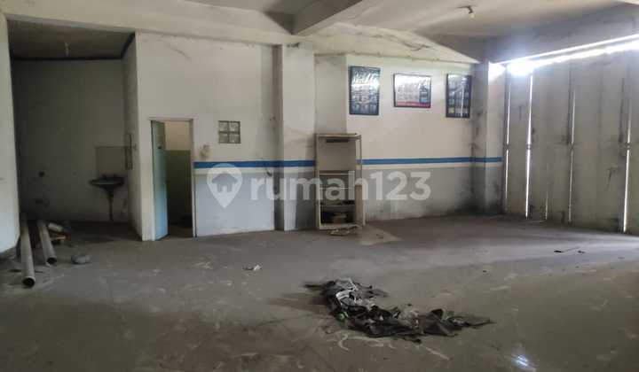 Warehouse & Shop House 1174 Square Meters Strategic Location Jogja-Solo Road Km 14